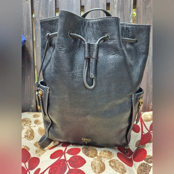 Fossil | Bags | Fossil Black Leather Womens Backpack | Poshmark display picture 1